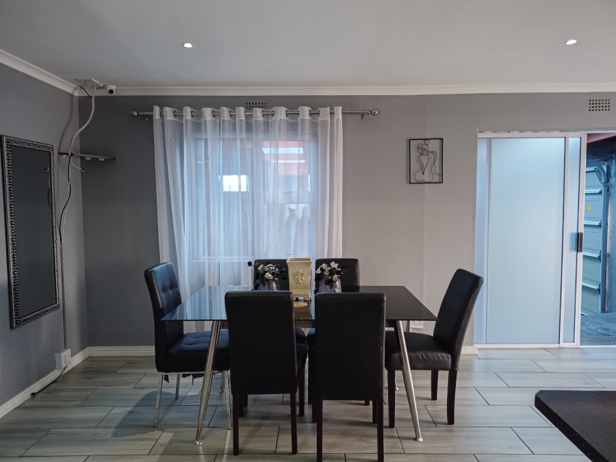 To Let 2 Bedroom Property for Rent in Heather Park Western Cape